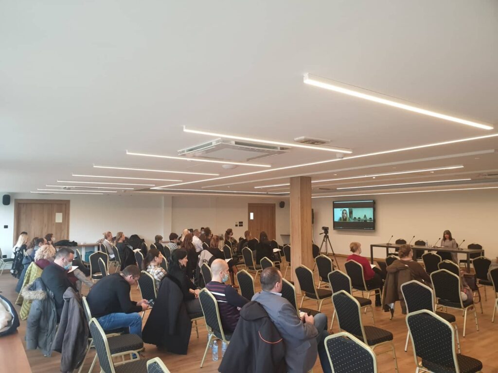 And the fourth UNDP workshop on the challenges facing Serbia with climate change exhibition of climate change experts was followed by more than one hundred people